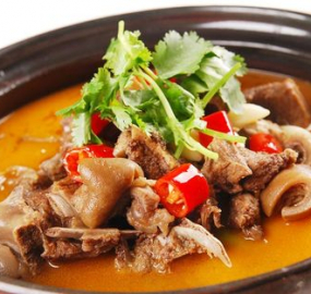 Top Quán Lẩu Dê Ngon Bình Thạnh: Lẩu Dê Cây Bàng Luôn Nằm Trong Danh Sách